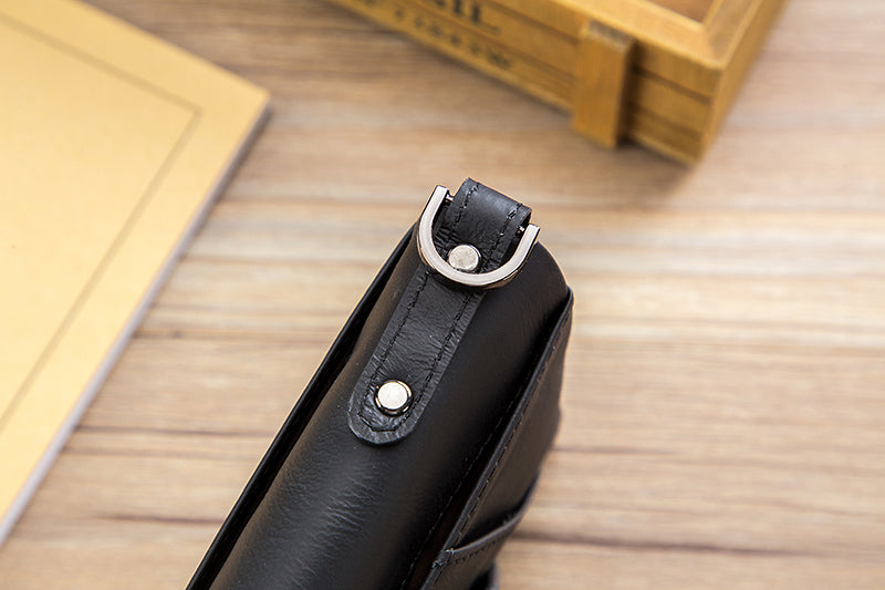 Men Genuine Leather Wallet RFID Blocking Bifold Wallet With Chain Black