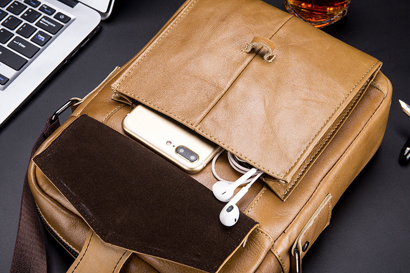 Men Vintage Leather Small Messenger Bag Business Travel Shoulder Bag Brown